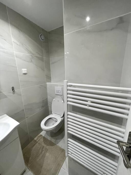 Appartement Cosy Et Moderne Proche De Disneyland Bussy-Saint-Georges Zimmer foto